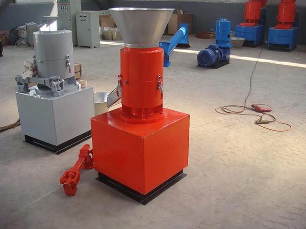 Tractor Driven PTO Feed Pellet Machine 2